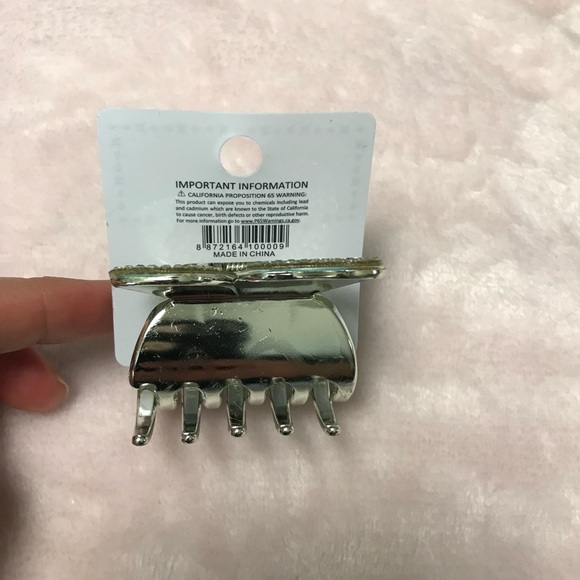 ✨✨5/$10✨✨ Butterfly Fashion Hair Accessories Claw Clip Silver & Rhinestones New - Picture 5 of 14